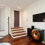 Stayeasy Costanza - Quiet Flat